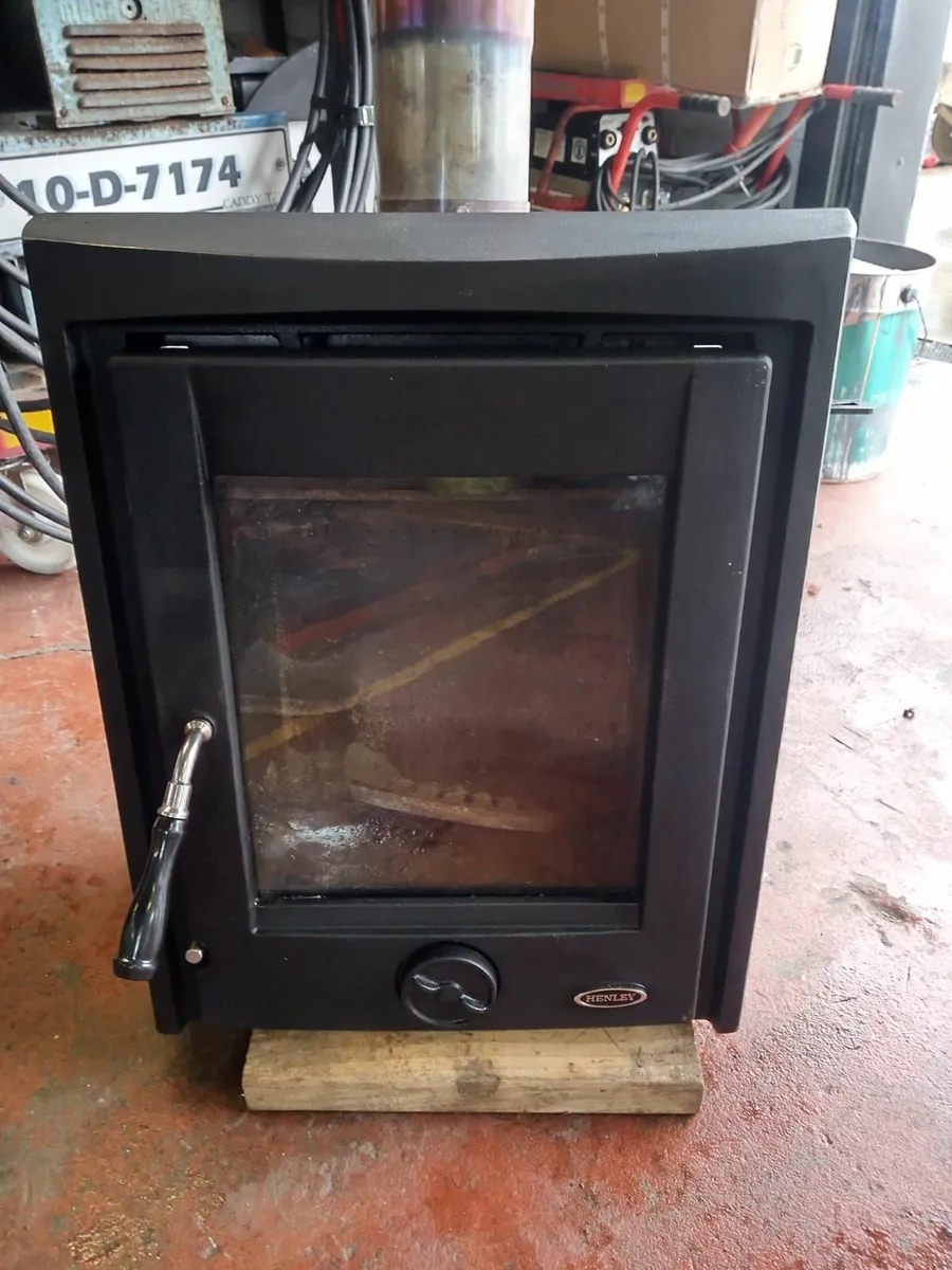 HENLEY Fire Insert For Sale - Image 3