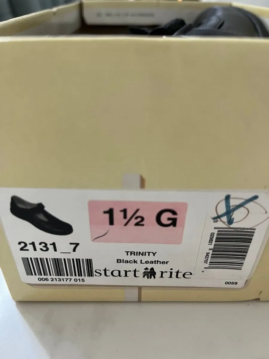 Start-rite black leather school shoes (Free girls clothes for first buyer to offer asking price on this.) - Image 1