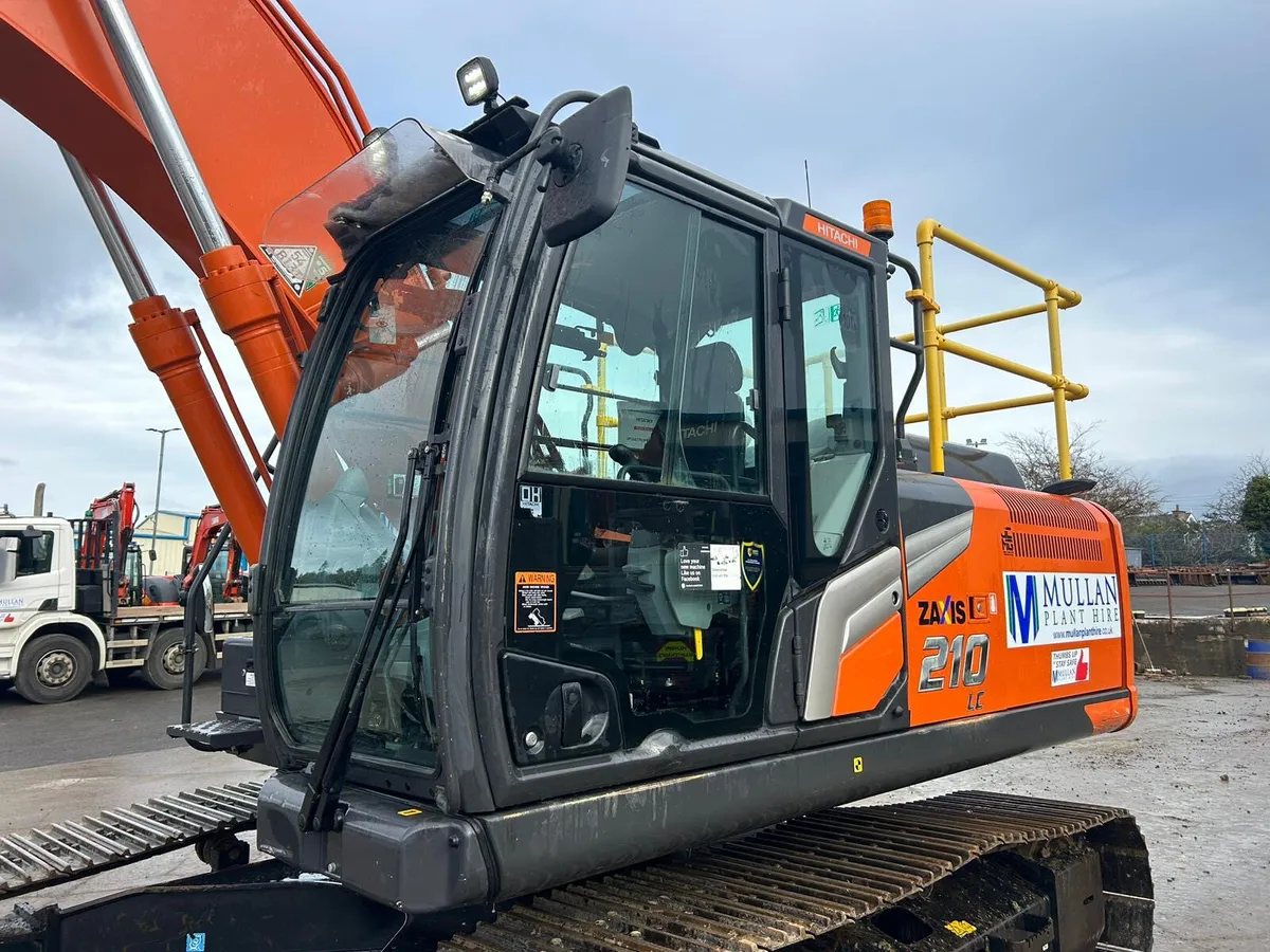 2023 Hitachi ZX210 LC-7 - MULLANS - Image 4