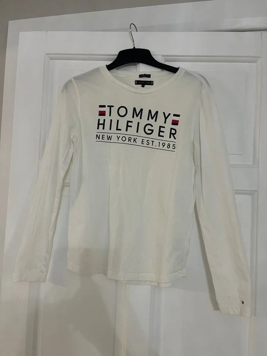 Tommy Hilfiger long sleeve top. Size 164 / girls age 14-15. - Image 1