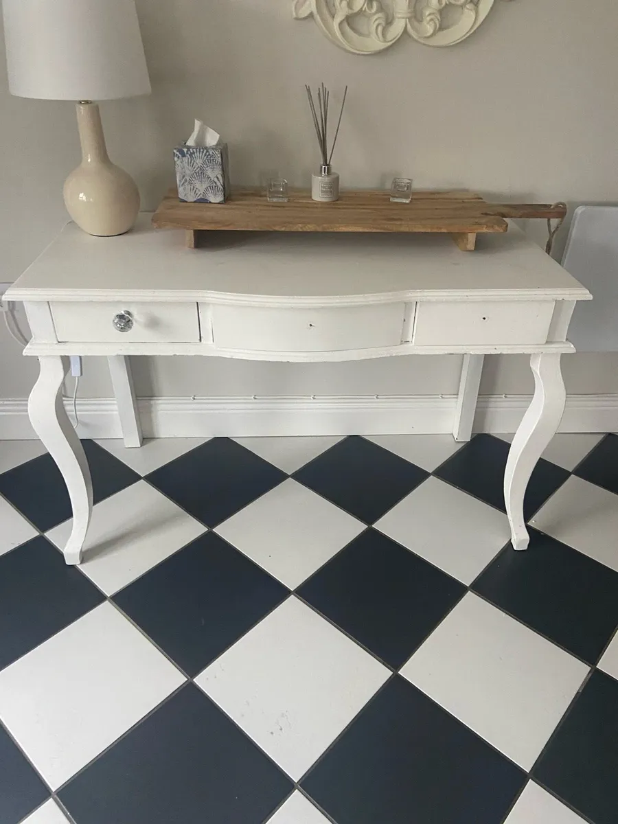 Console table