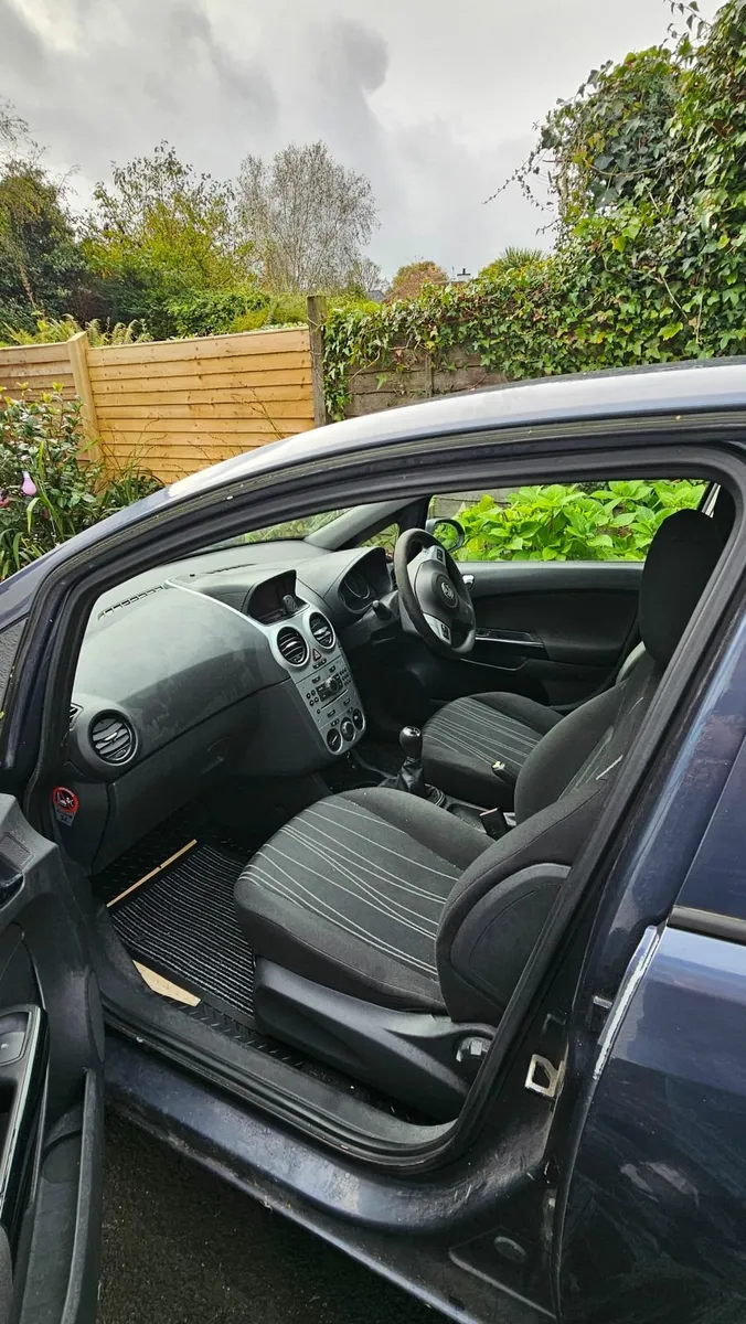 Vauxhall Corsa 2009 - Image 4