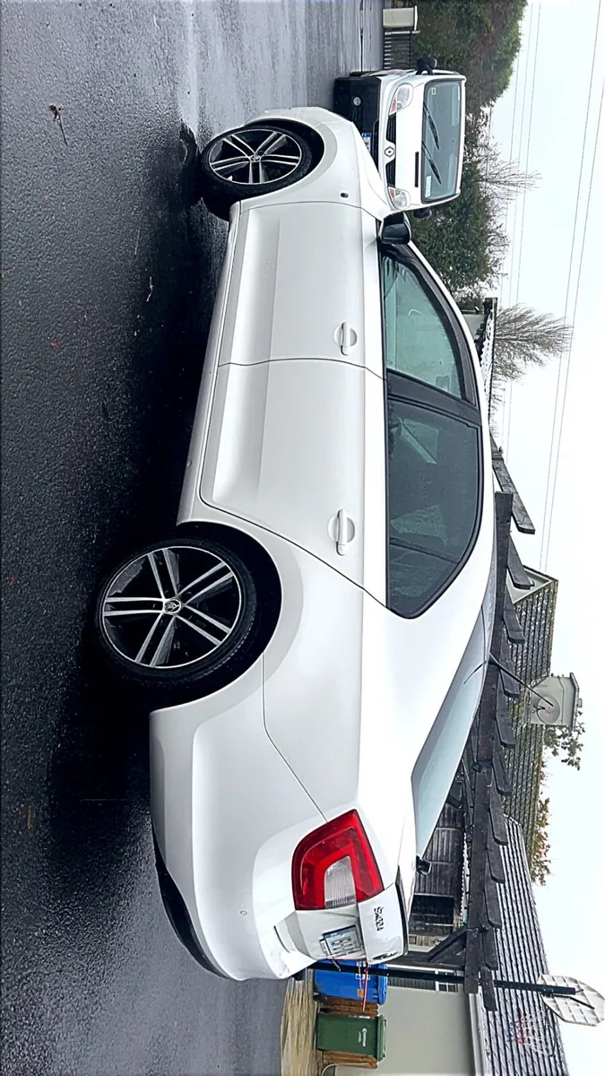 Skoda rapid - Image 2