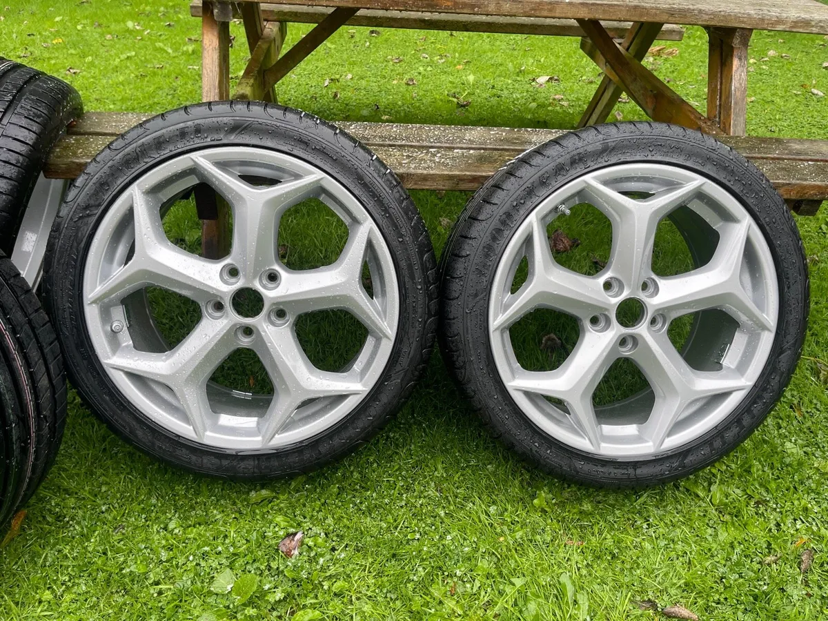 Genuine Focus st alloy wheels mint - Image 2