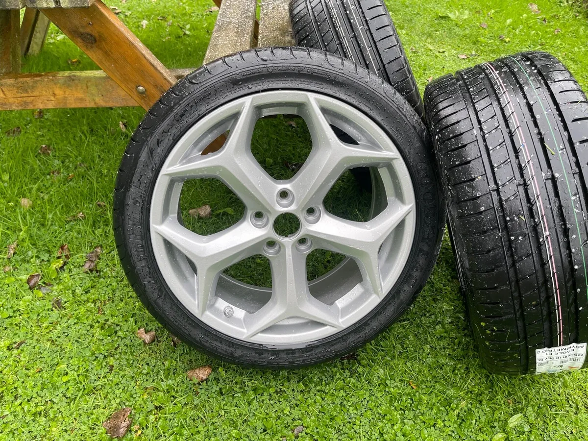Genuine Focus st alloy wheels mint - Image 4