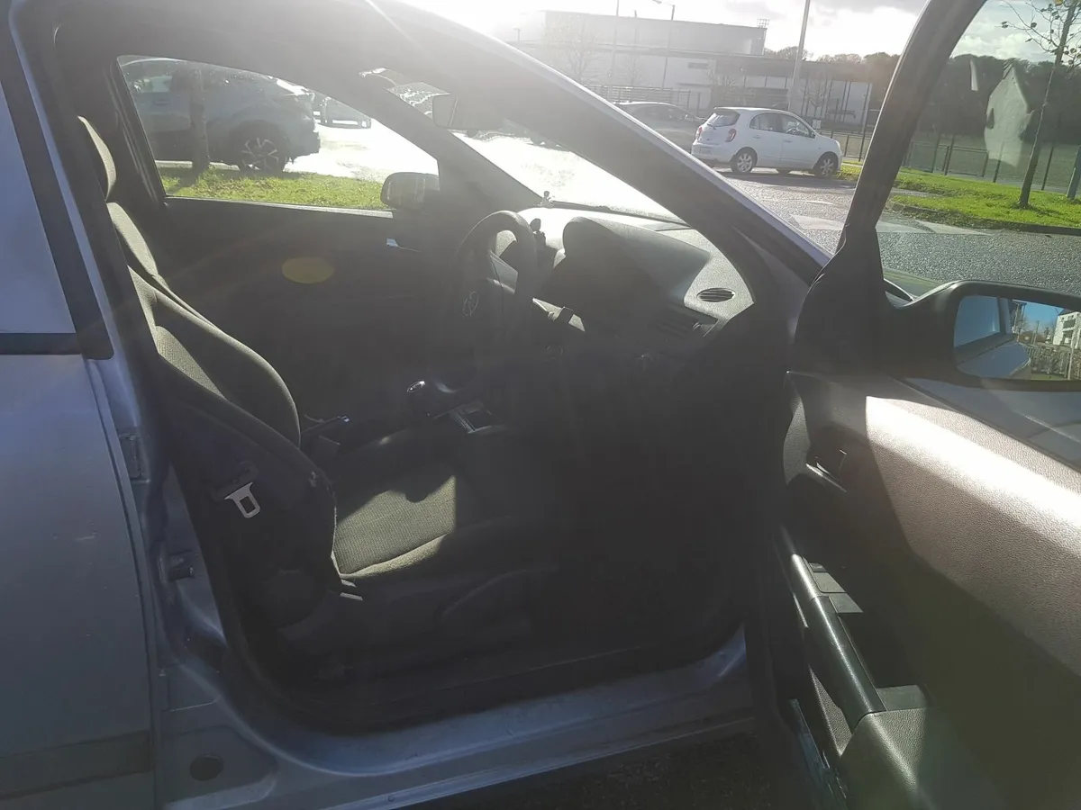 Opel Astra 2005 - Image 3