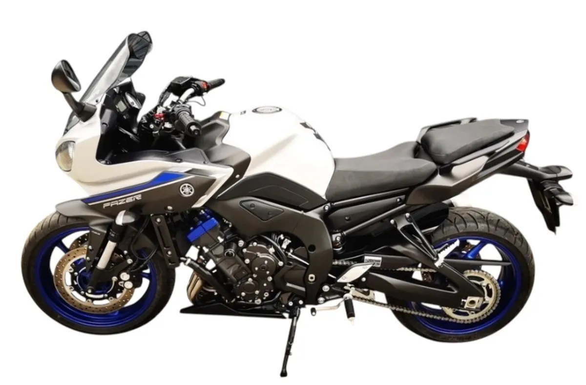 Yamaha FZ8 Fazer “Raceblue Edition” - Image 4