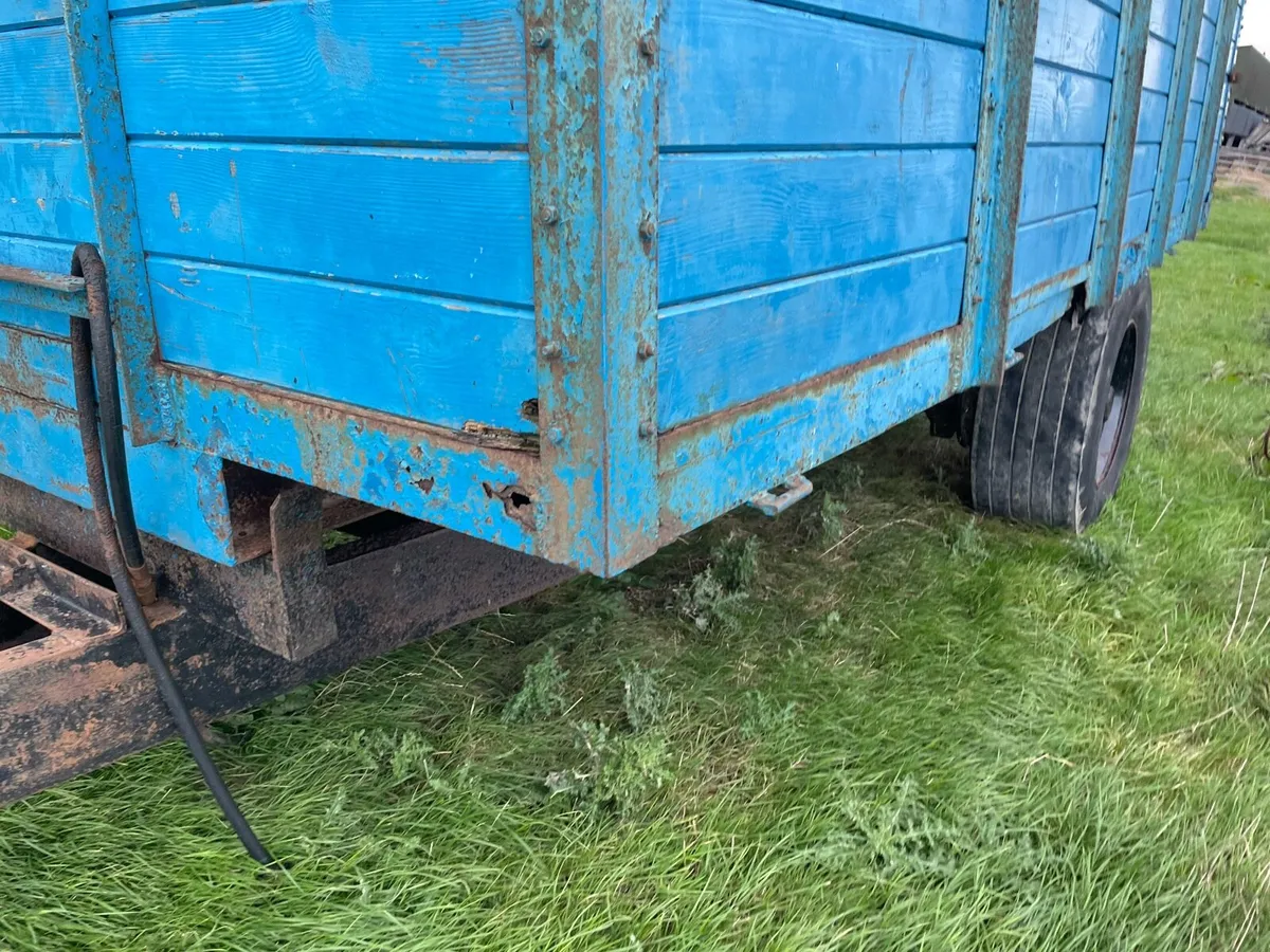 15x8 grain Dooley grain trailer - Image 1