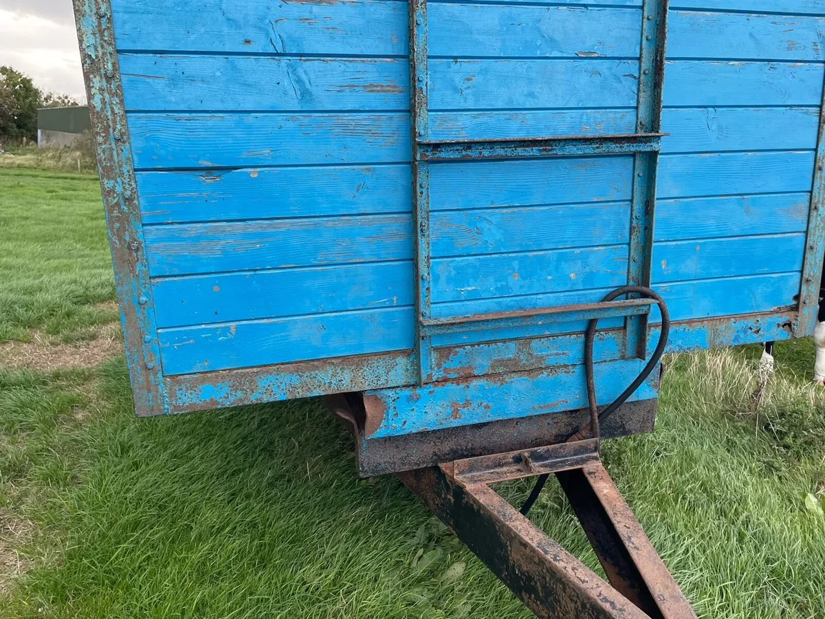 15x8 grain Dooley grain trailer - Image 3