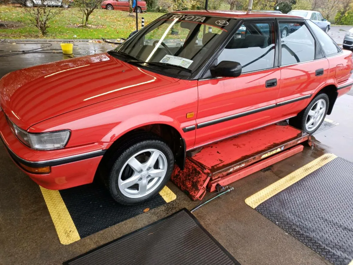 Toyota sprinter. - Image 4