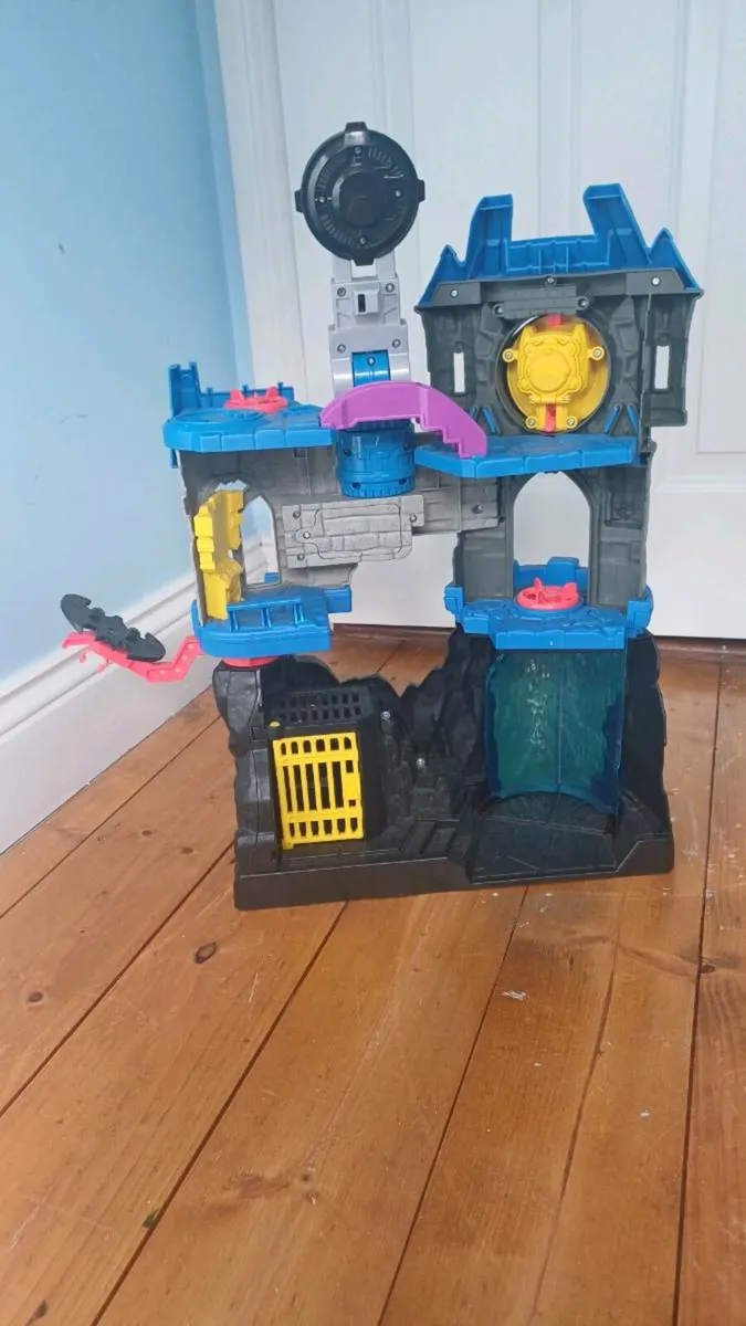 Bat cave - Image 2