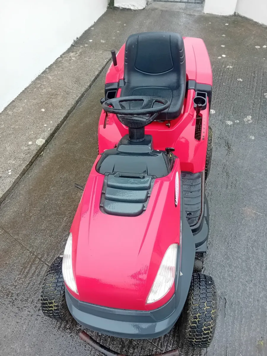 Ride on lawnmower - Image 2