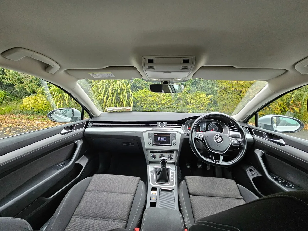 Volkswagen Passat 2015 - Image 4