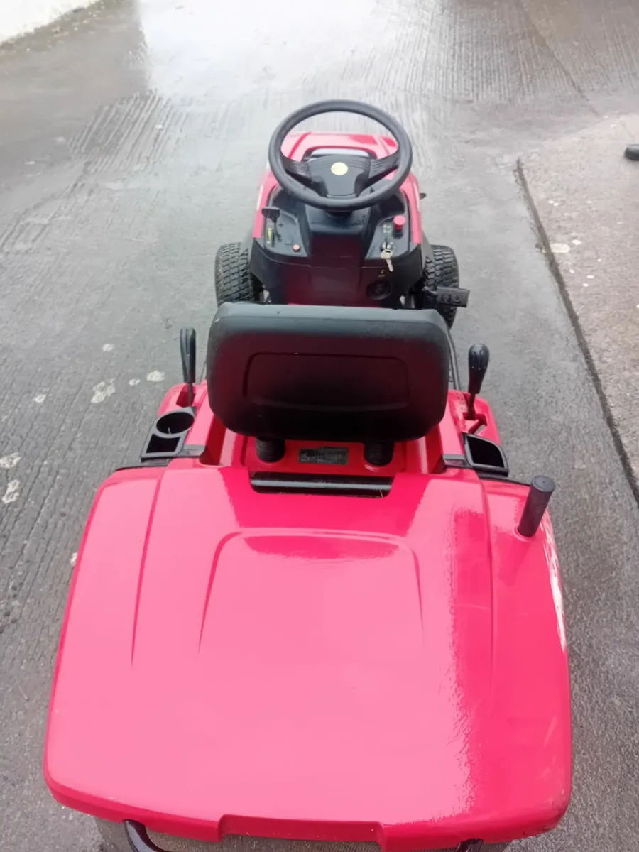 Ride on lawnmower - Image 3