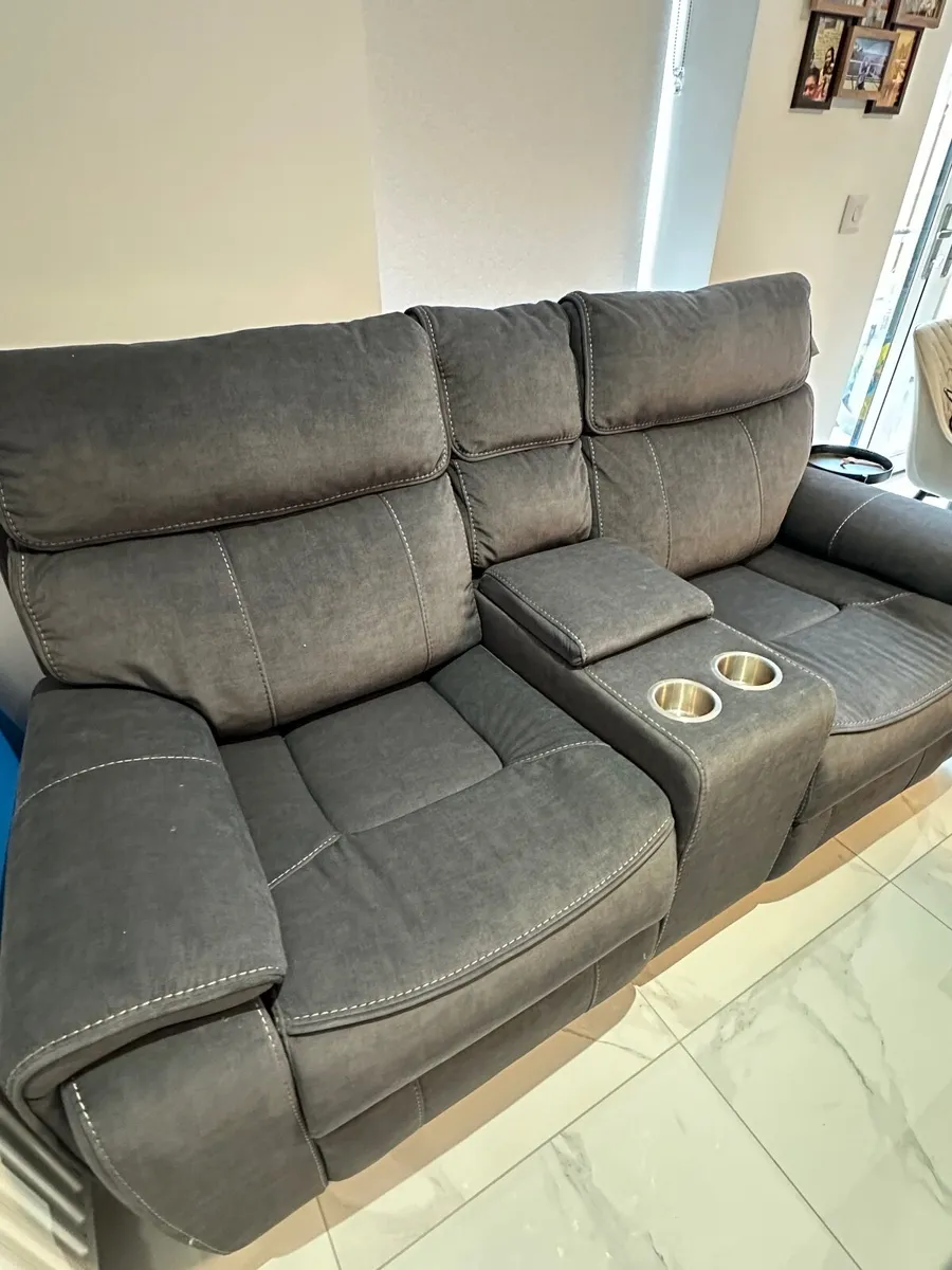 2 seater Electric Recliner Sofa - Image 4