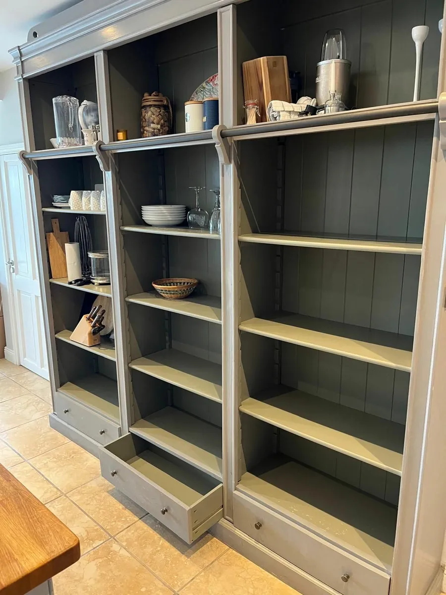 Kitchen Units plus gas cooker for Sale - Image 2