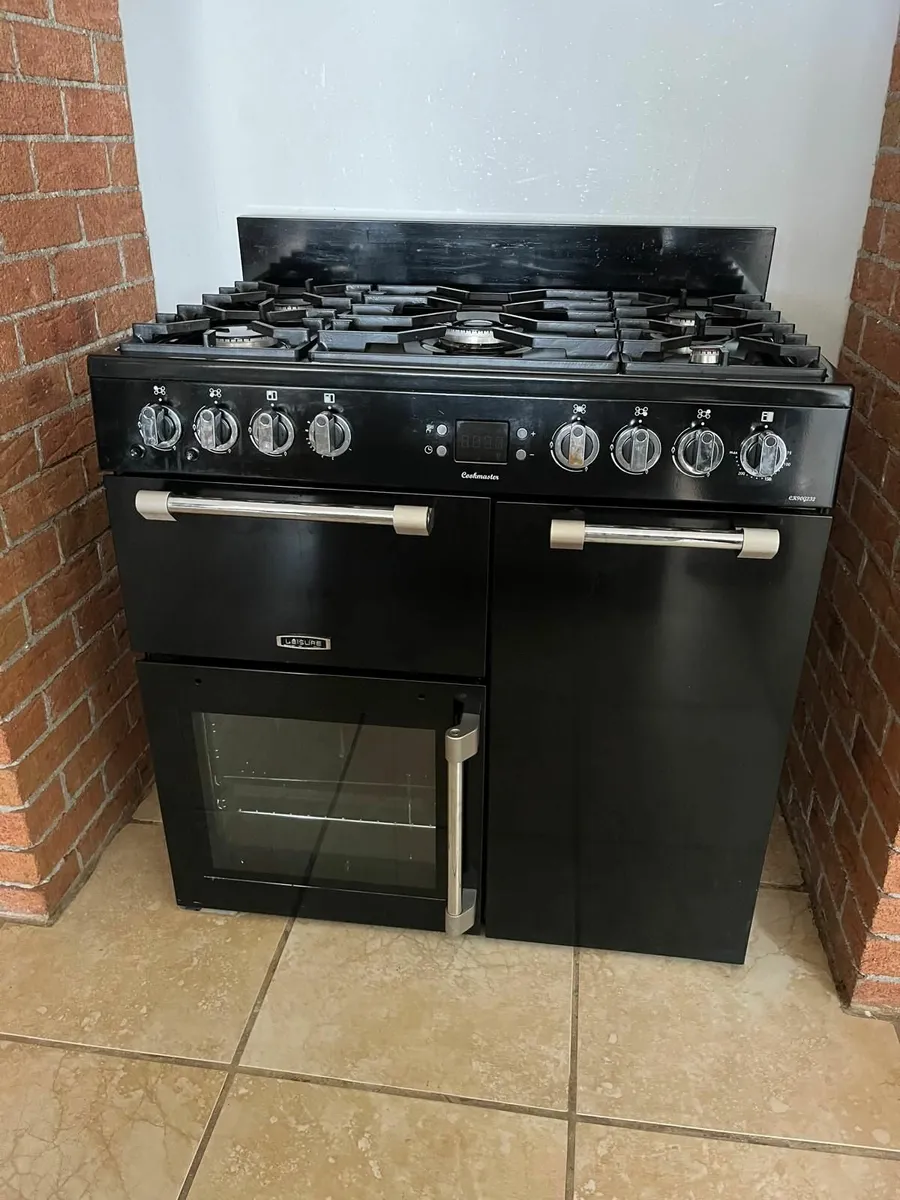 Kitchen Units plus gas cooker for Sale - Image 3