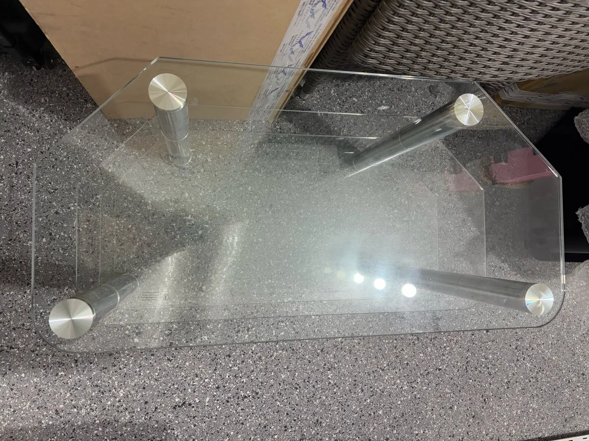 3 shelve glass tv stand - Image 2