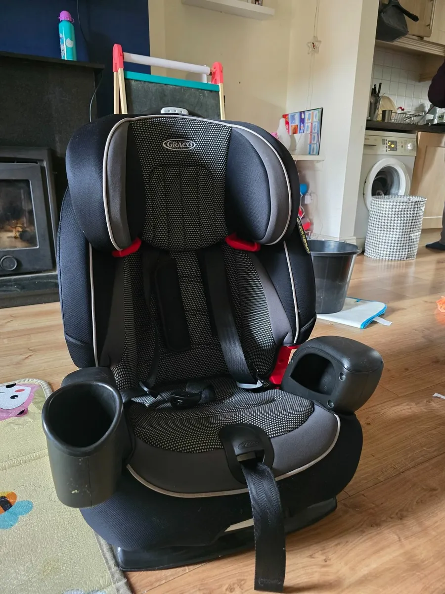 Car seat - Image 1