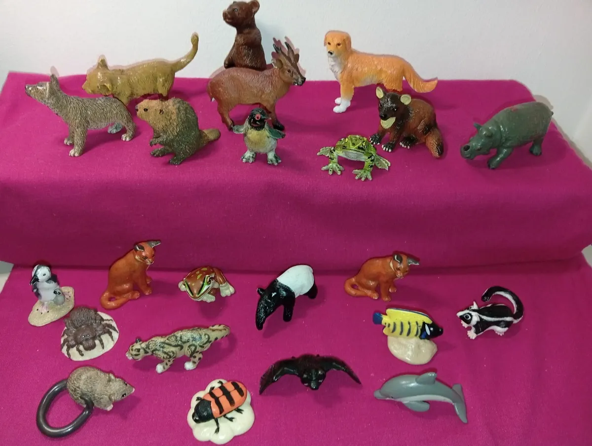 Vintage Collection of AAA Elc and Vintage Cadburys - Image 1