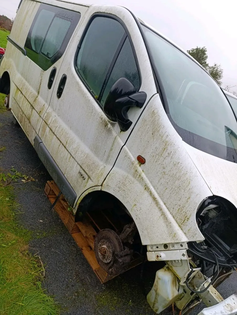 Factory crew cab - Image 1