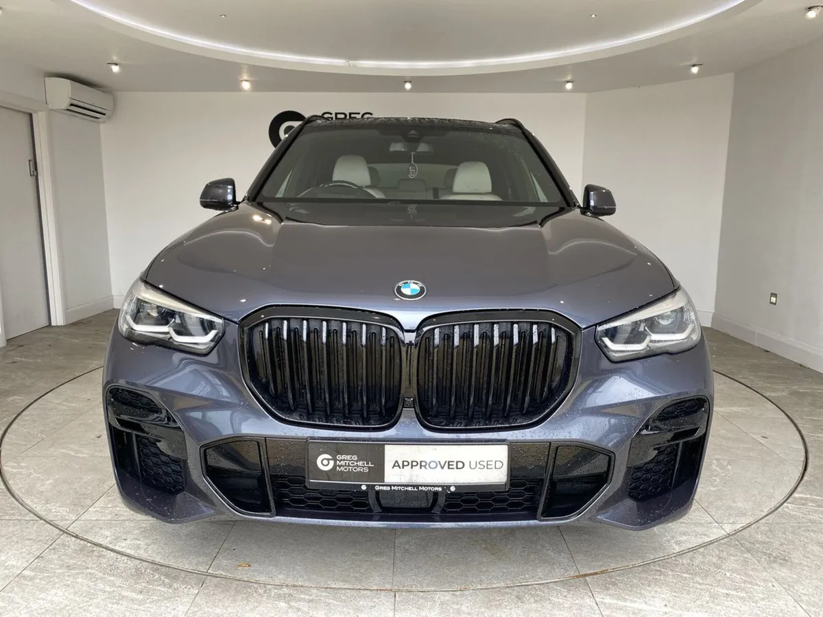 BMW X5 2021 - Image 2