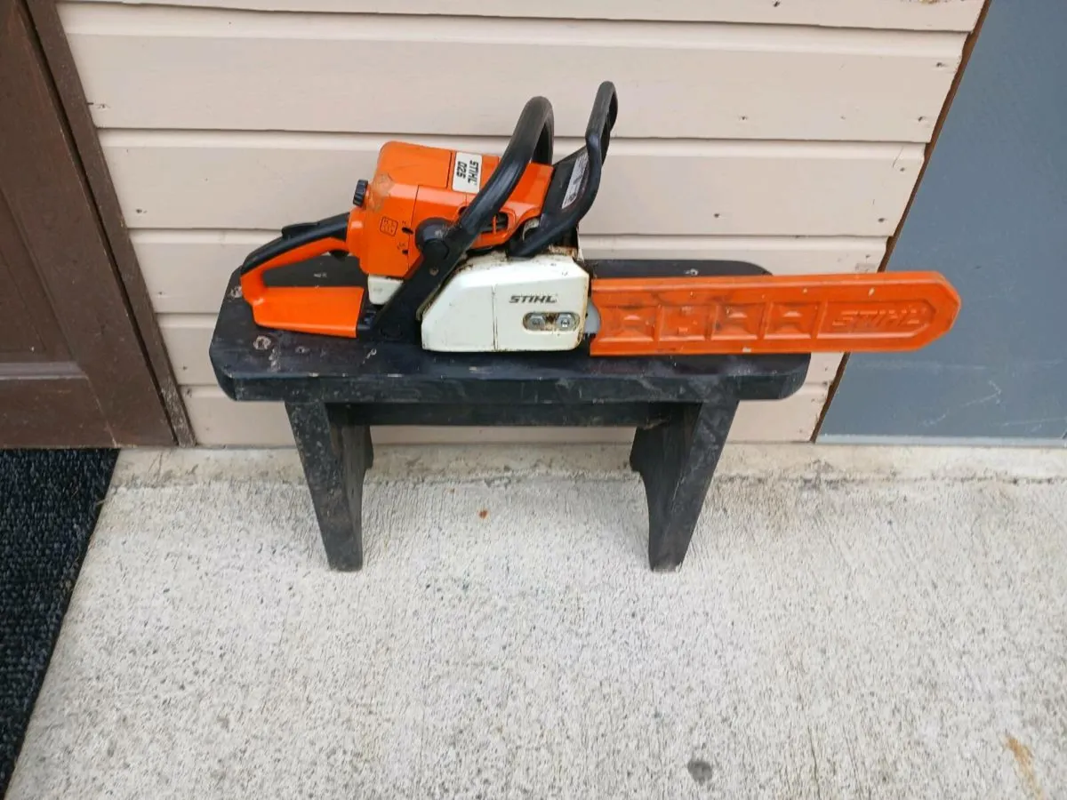 Stihl  025 chainsaw - Image 3