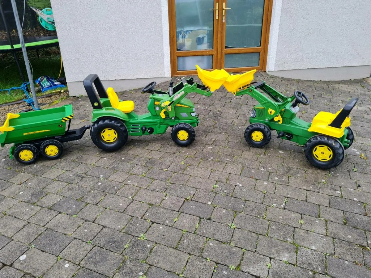 John Deere Tractors and trailer - Image 1