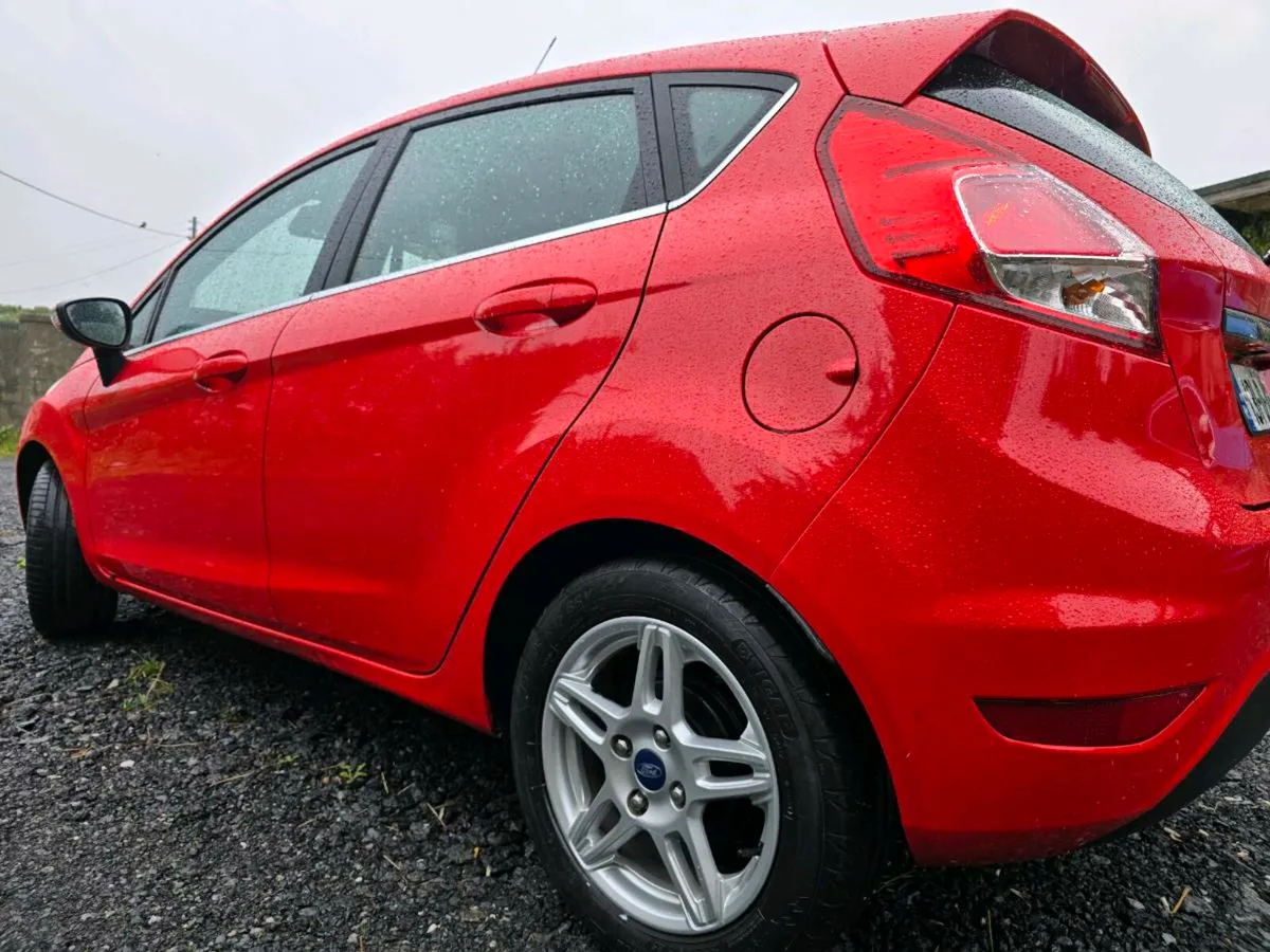 2013 FORD FIESTA 1.25 ZETEC *1 OWNER* FULL SERVICE - Image 4