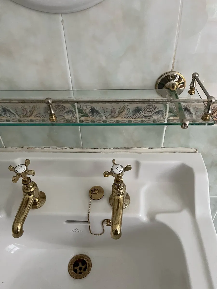 Bathroom glass shelf - Image 3