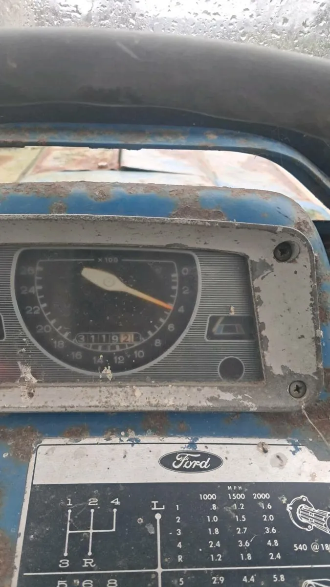 Ford 3000 - Image 4