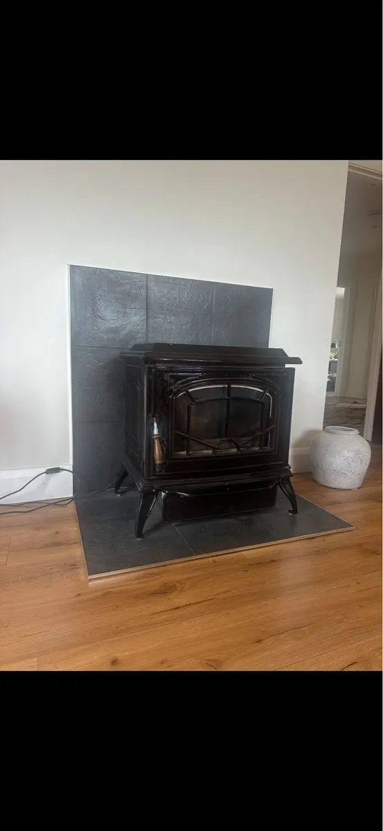 Waterford Stanley non-boiler oil stove - Image 2