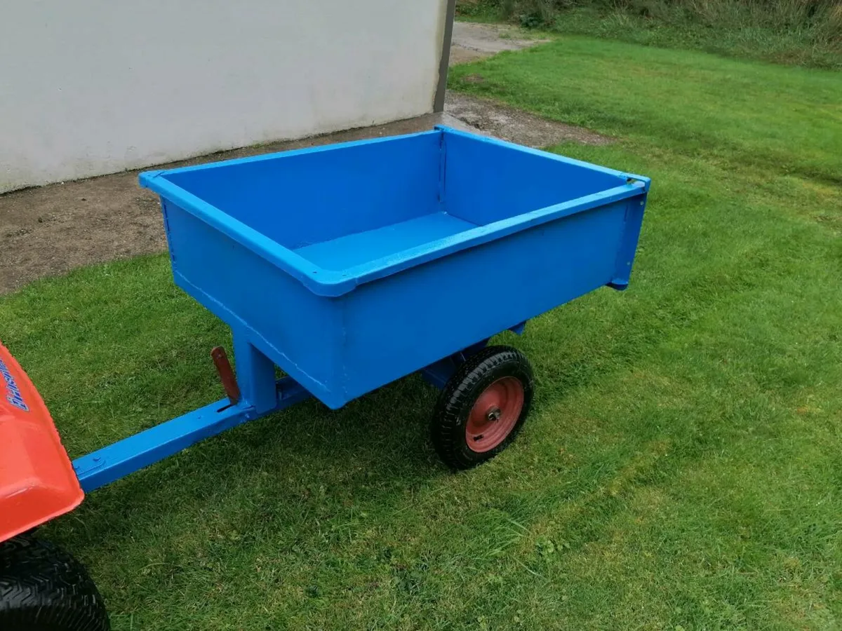 Garden Tractor and Tipping Trailer - Image 3