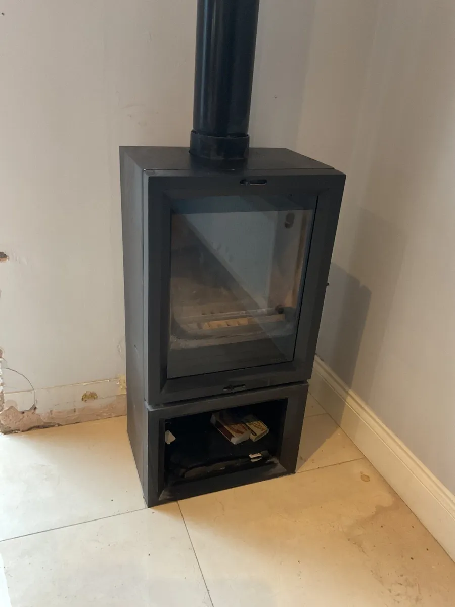 Stovax - multi fuel stove - Image 1