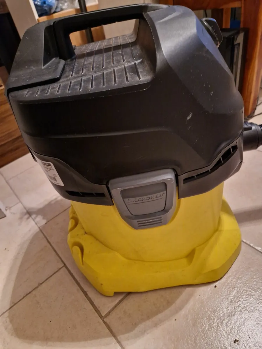 KARCHER Vacuum Cleaner Model KNT 4, Excellent Cond - Image 4