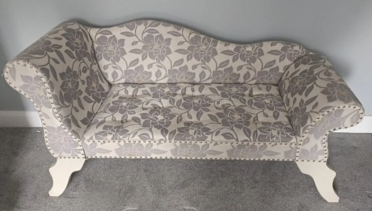 Chaise Longue - Image 1
