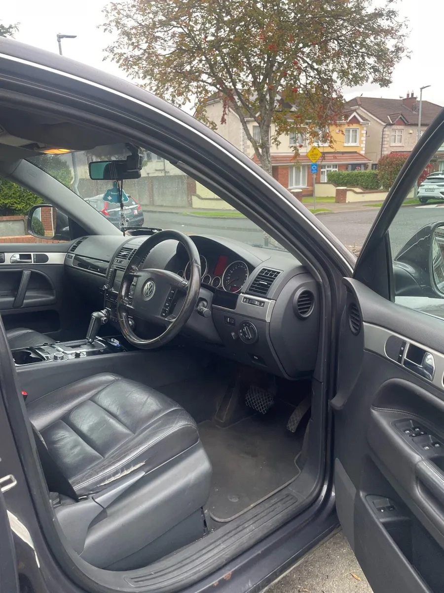 Vw touareg 2007 3L diesel V6 crew cab - Image 3