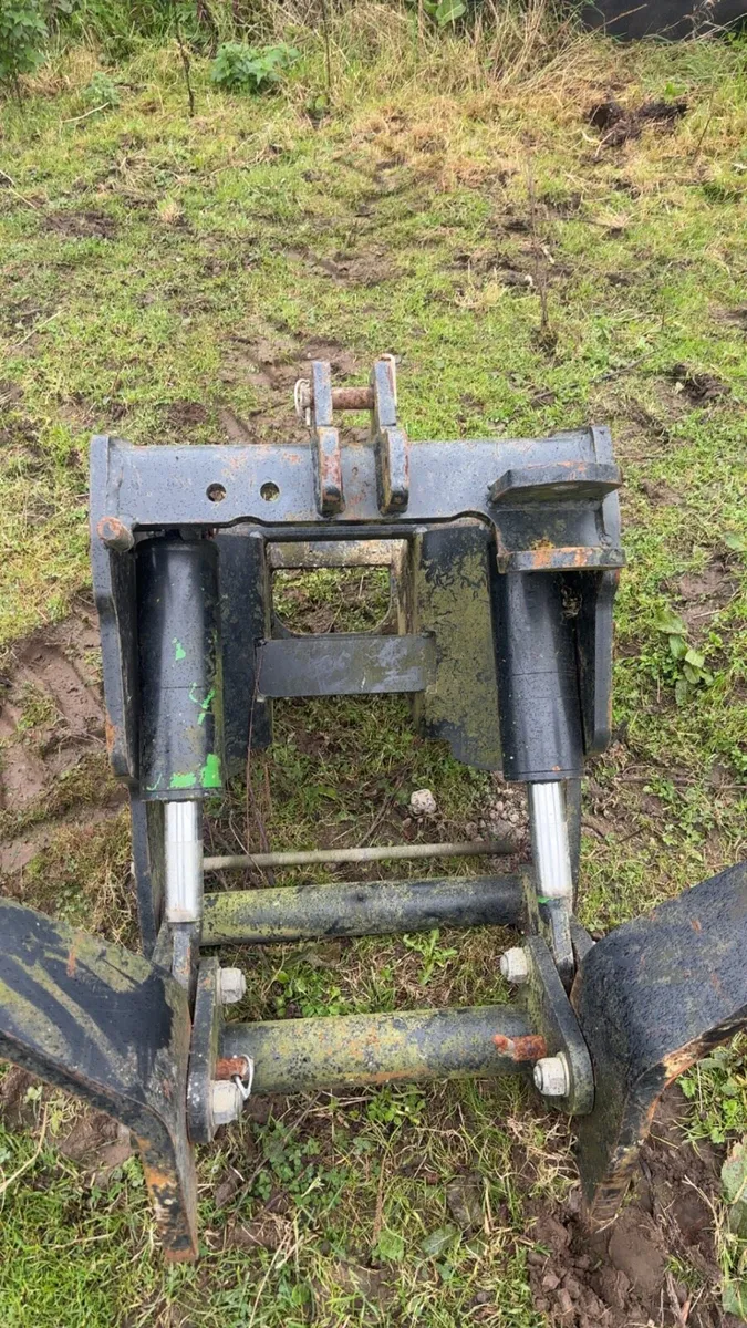 Front linkage - Image 2