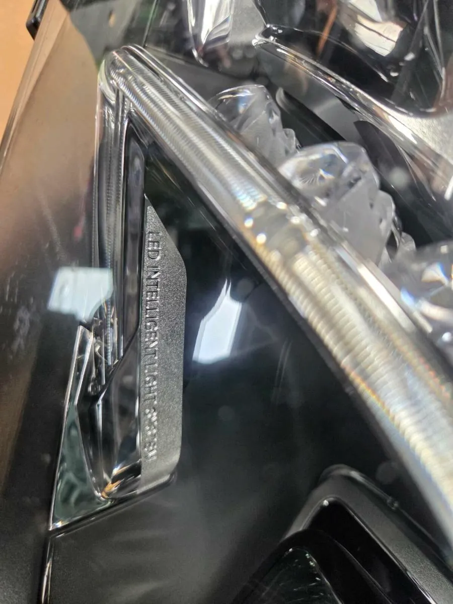 2015 MERCEDES E63 HEADLIGHTS LED - Image 2