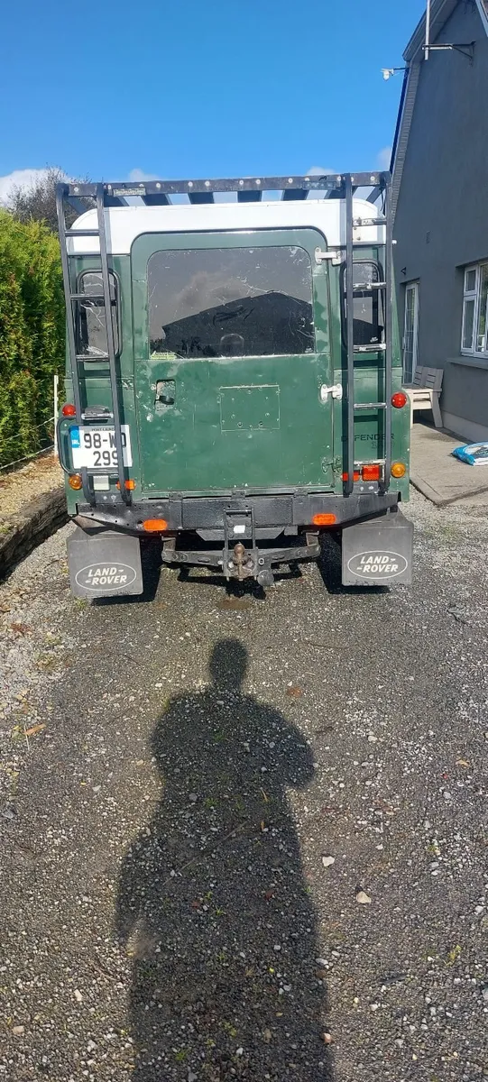 Land Rover Defender 1998 - Image 2