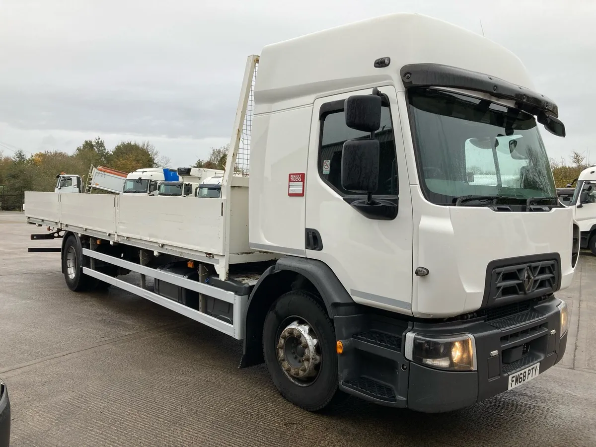 2018 Renault D Range 27 ft dropside body - Image 1