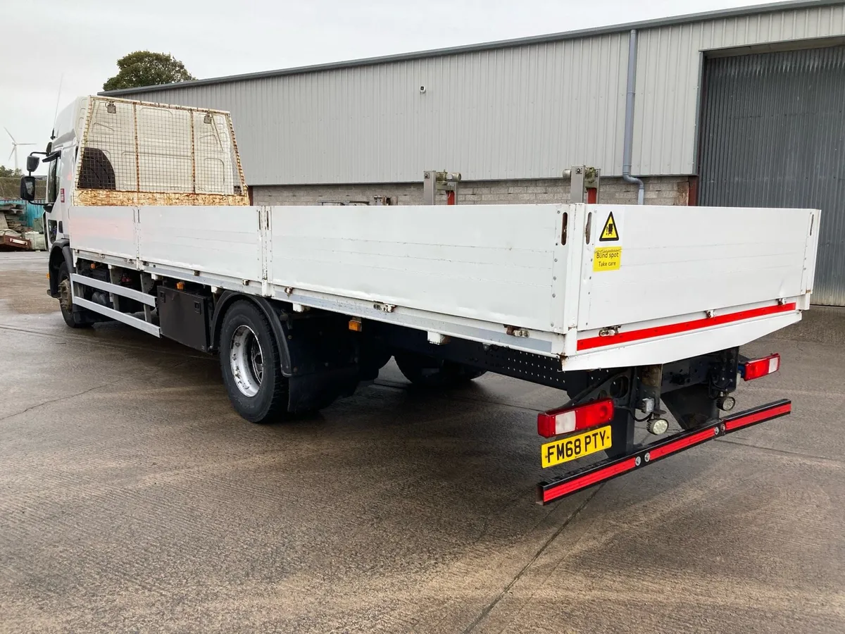 2018 Renault D Range 27 ft dropside body - Image 3