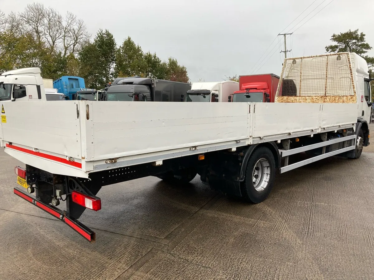2018 Renault D Range 27 ft dropside body - Image 4