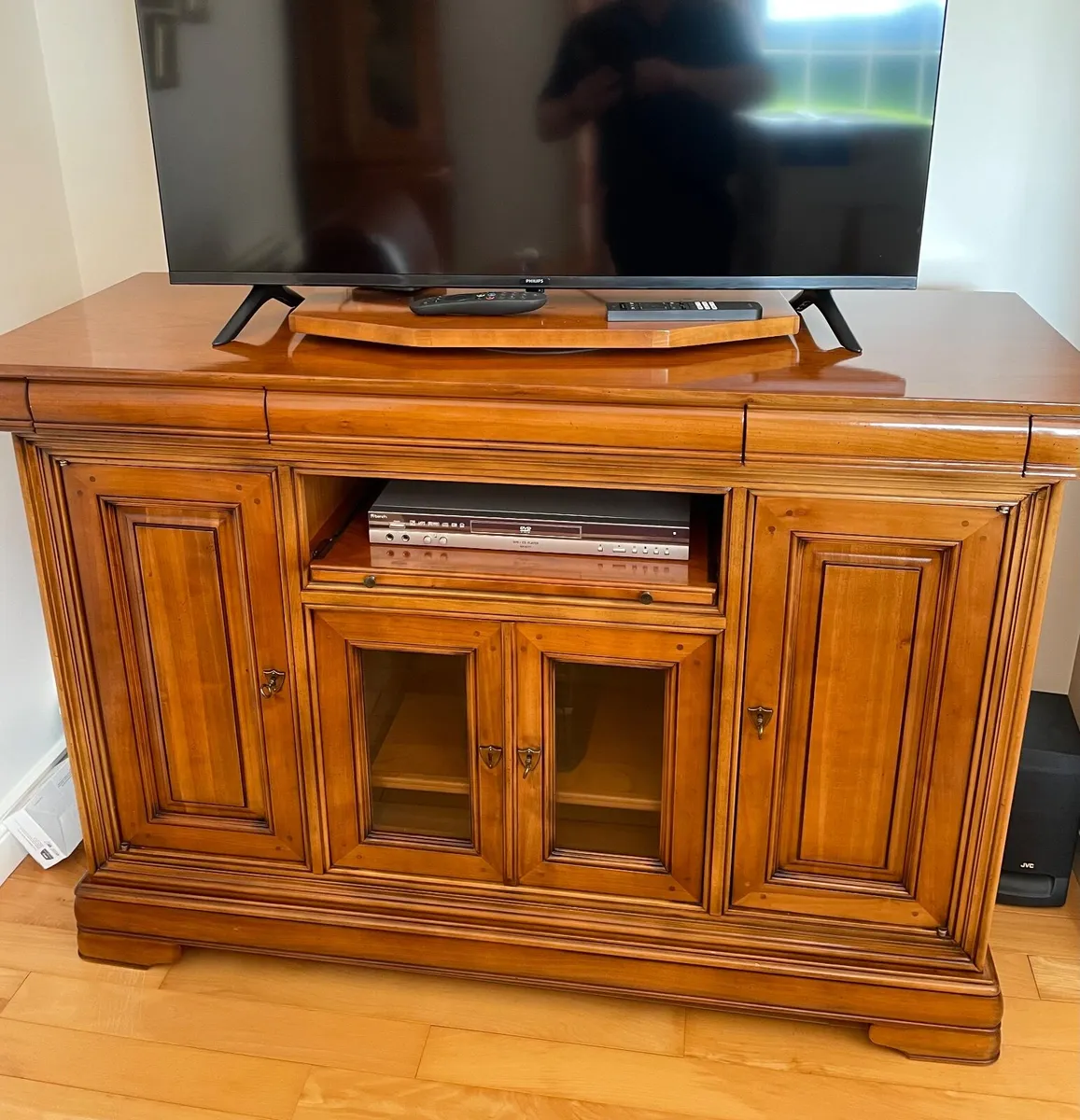 Living Room Furniture - Image 3