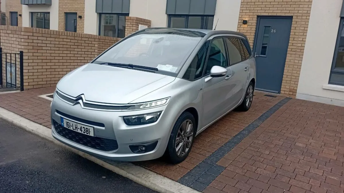 Citroën C4 16 7 seater - Image 2