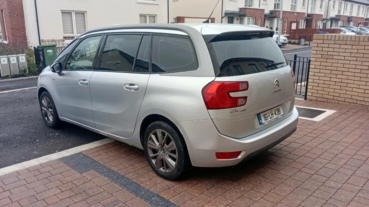 Citroën C4 16 7 seater - Image 4
