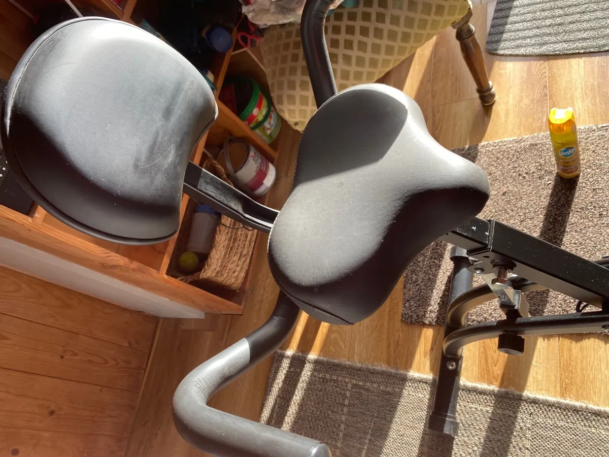 Exercise bike - Image 2