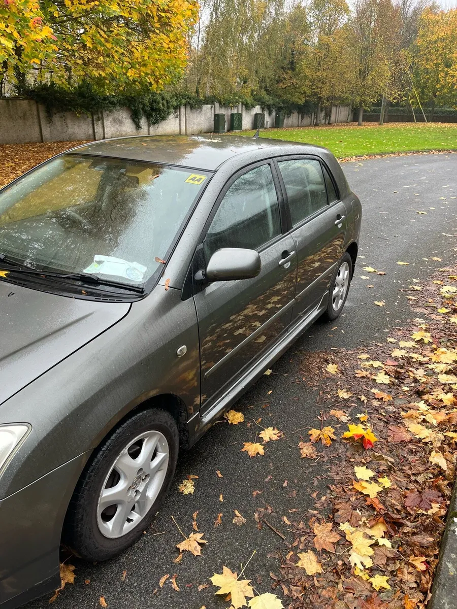 Toyota Corolla - Image 2