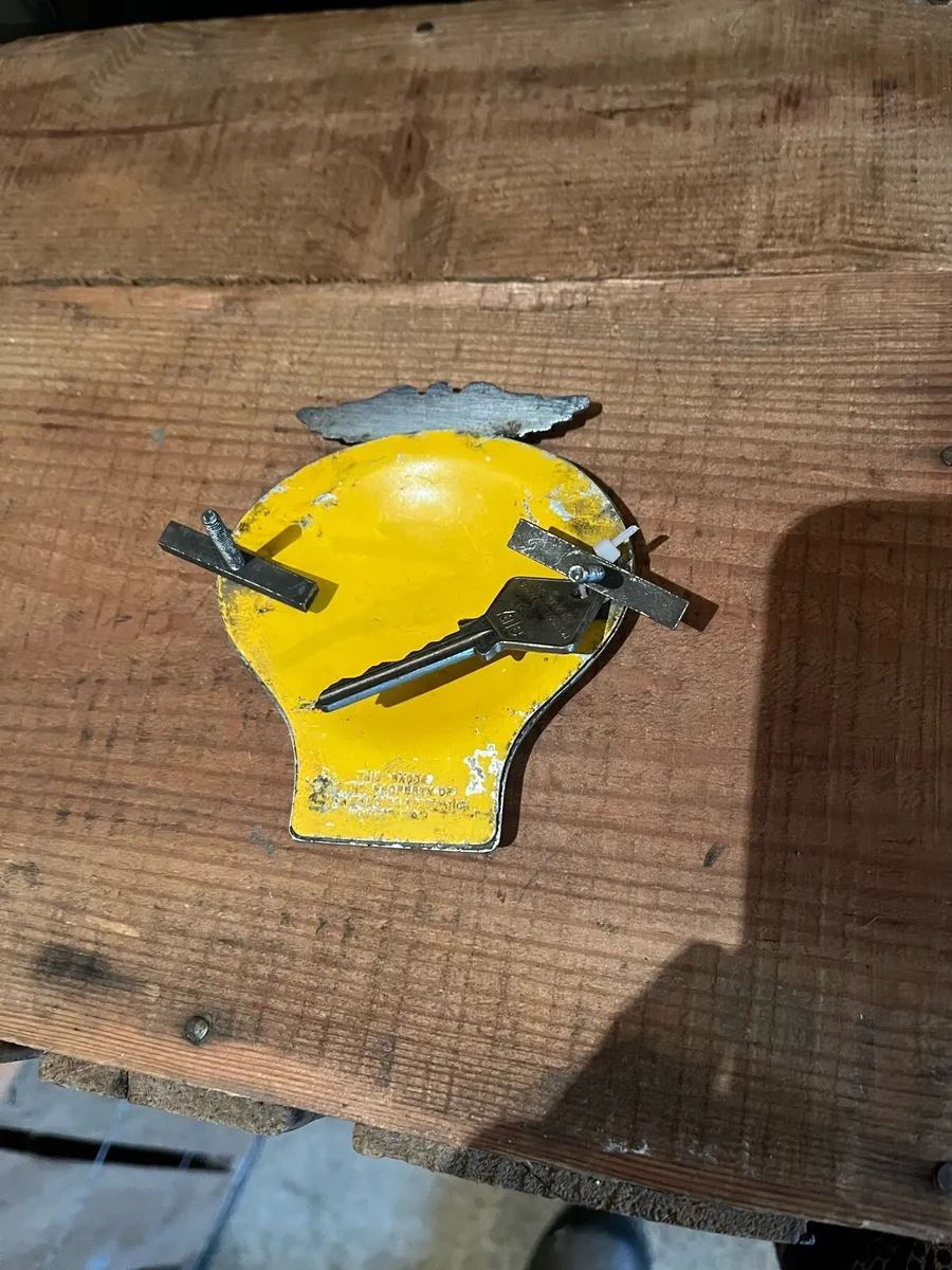 AA Badge and Key - Image 2
