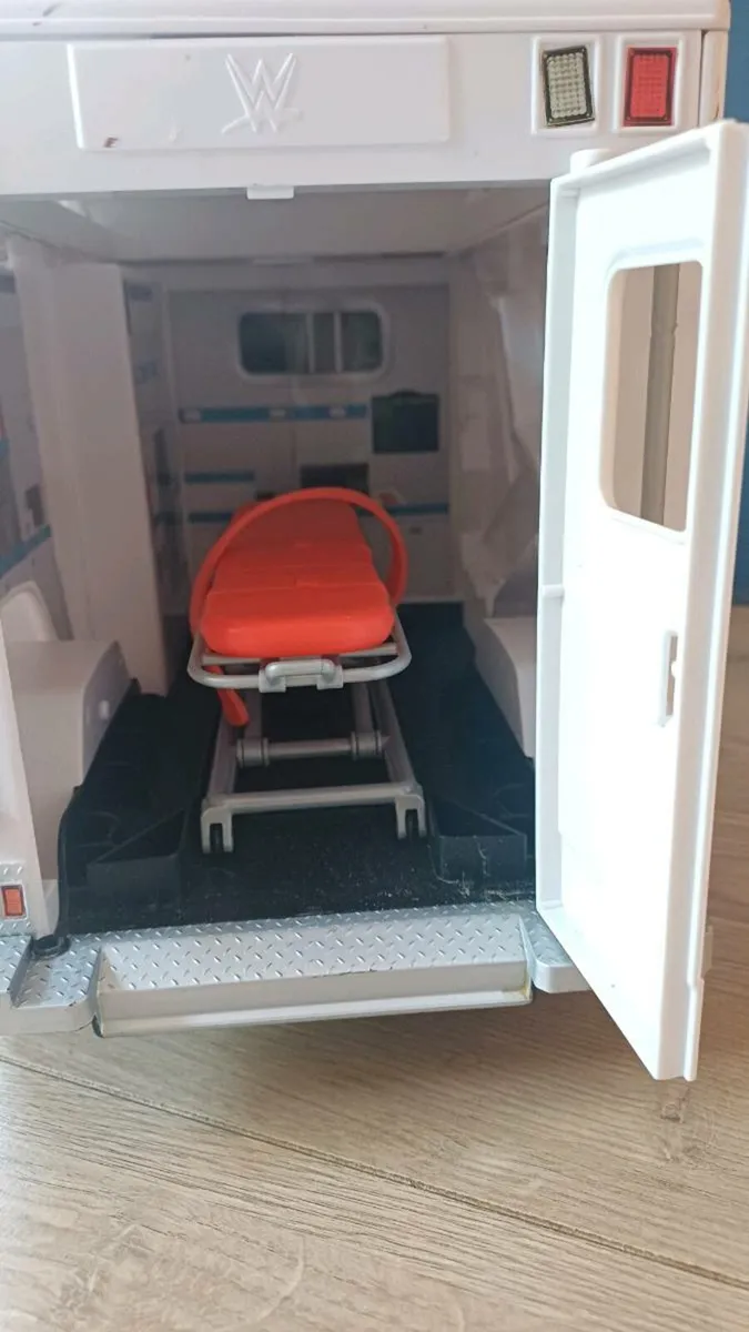 Slambulance - Image 4